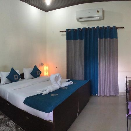 Hotel Sukhsadan Деградун Номер фото